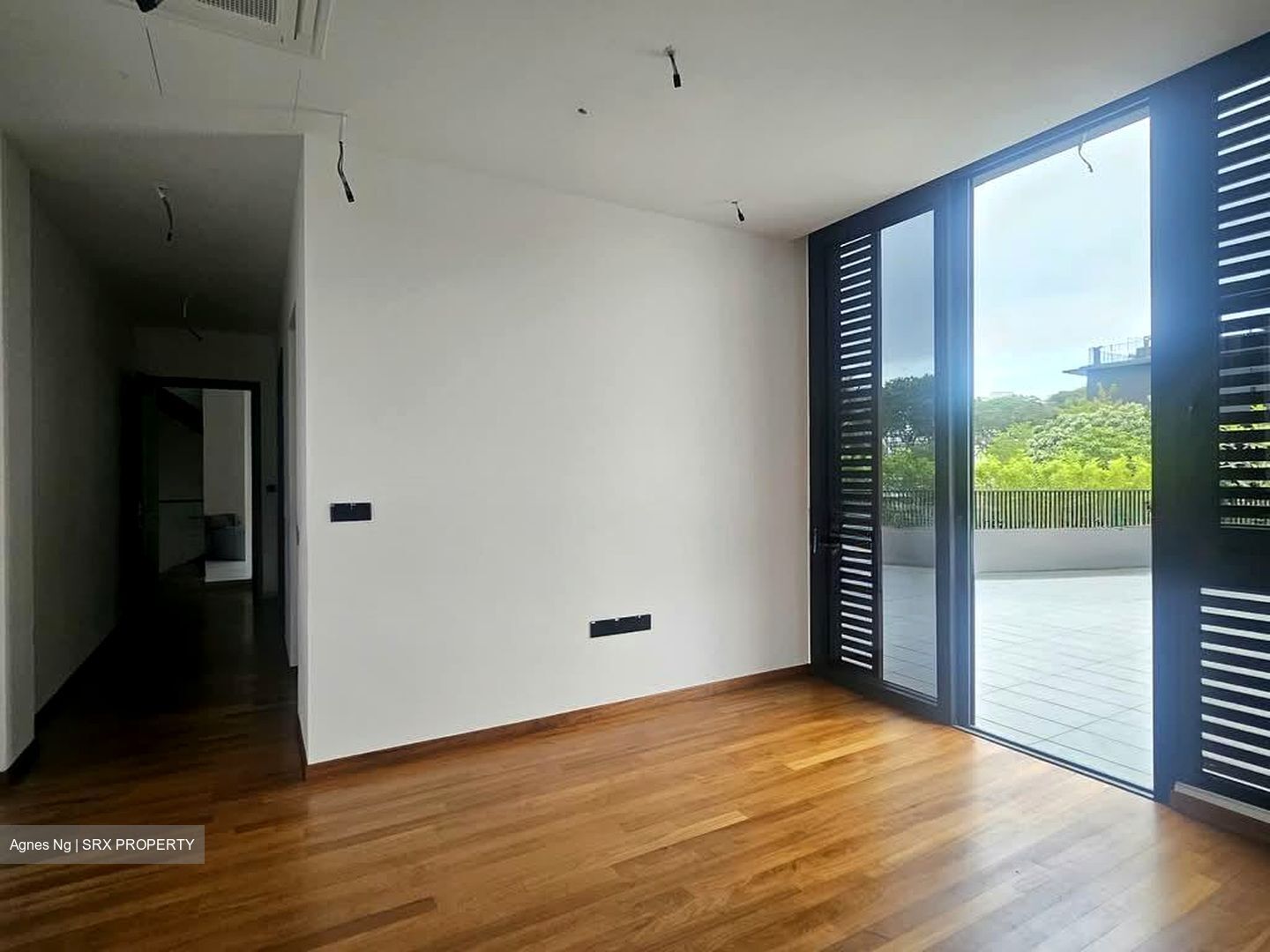 Yong Seng Estate (D14), Semi-Detached #556428161